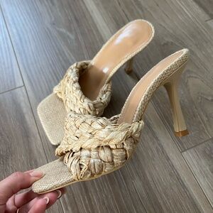 Straw heels